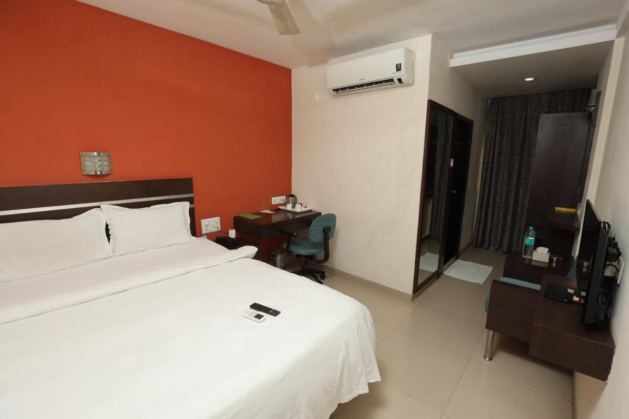 Best Western Yuvraj Сурат Экстерьер фото