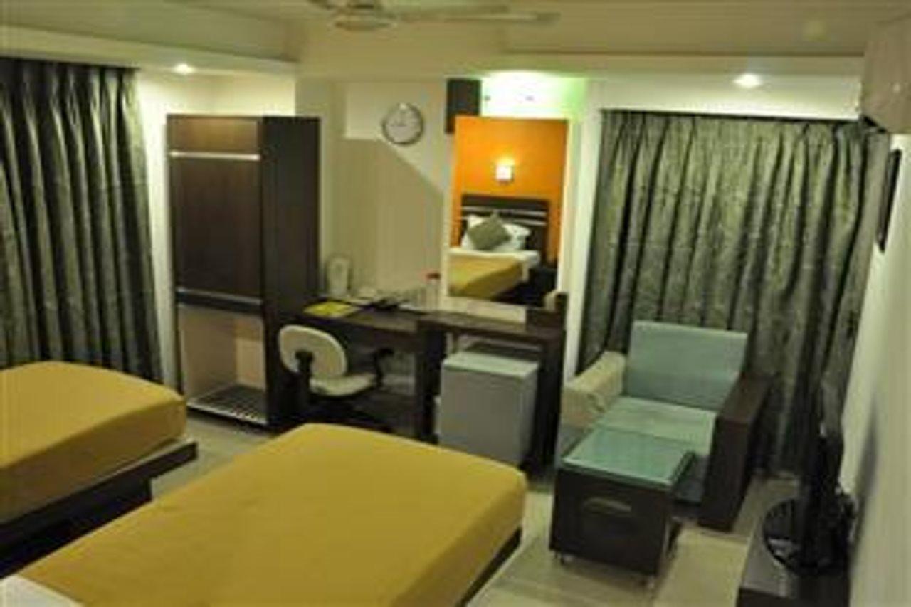 Best Western Yuvraj Сурат Экстерьер фото