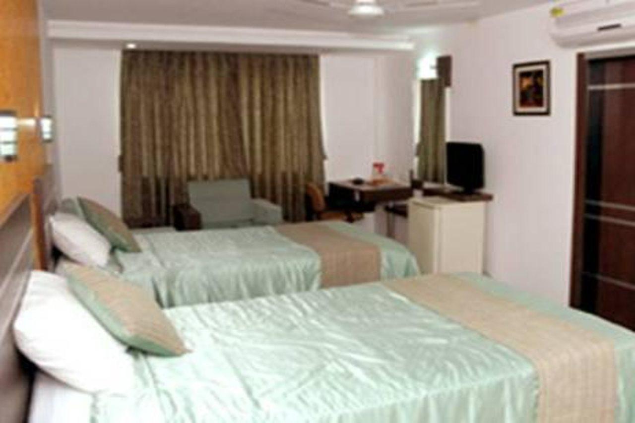 Best Western Yuvraj Сурат Экстерьер фото
