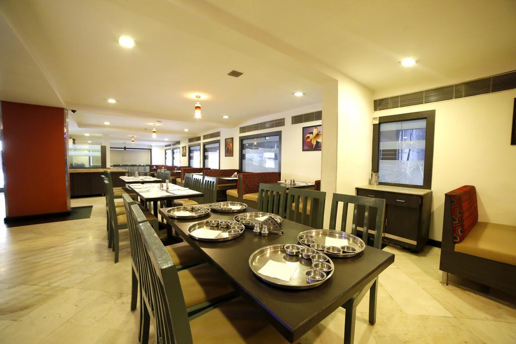 Best Western Yuvraj Сурат Экстерьер фото