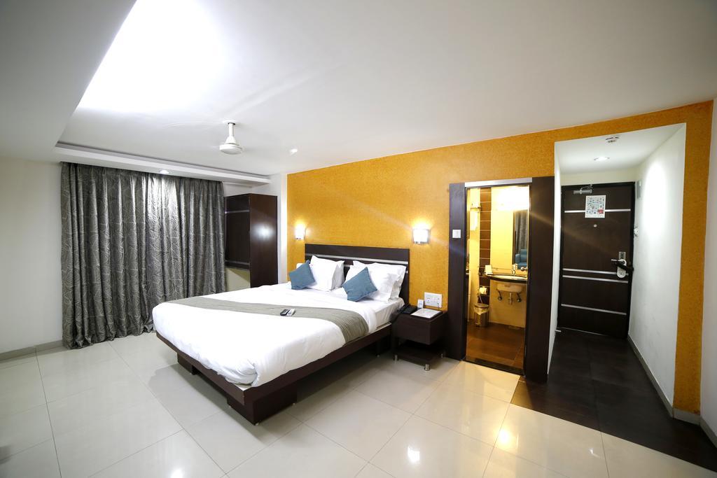 Best Western Yuvraj Сурат Экстерьер фото