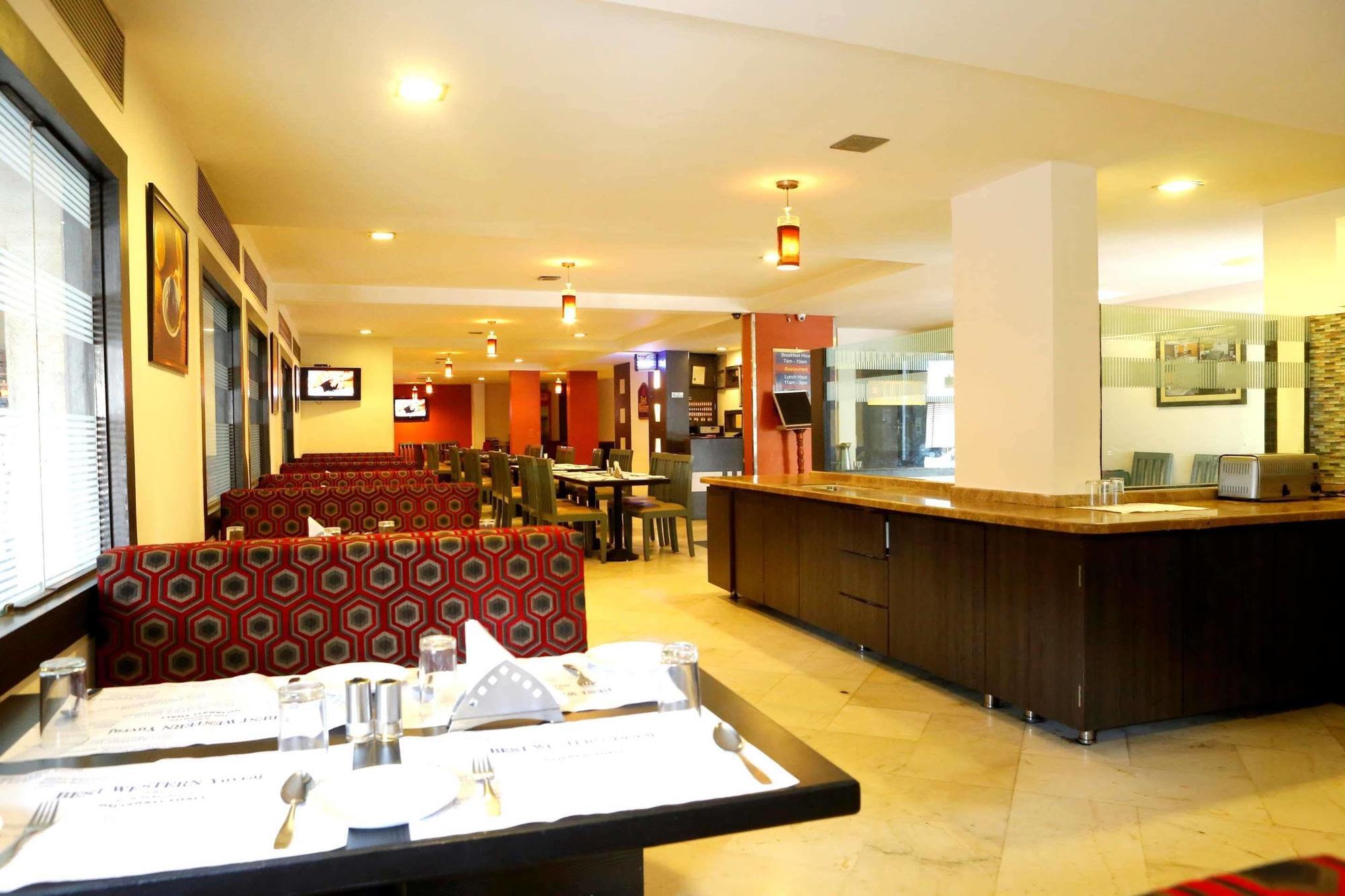 Best Western Yuvraj Сурат Экстерьер фото