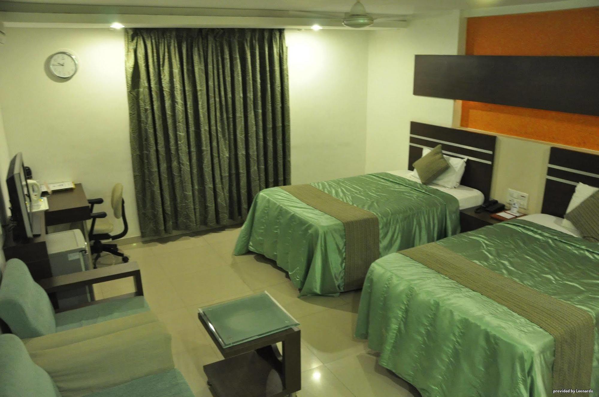 Best Western Yuvraj Сурат Экстерьер фото