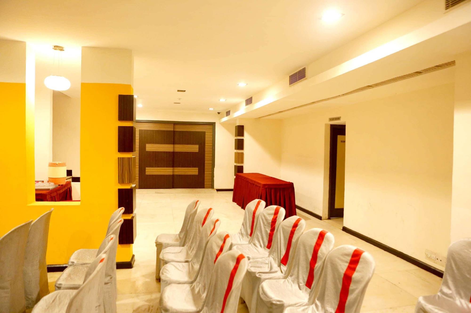Best Western Yuvraj Сурат Экстерьер фото